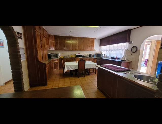 4 BEDROOM HOUSE FOR SALE IN MAYBERRY PARK